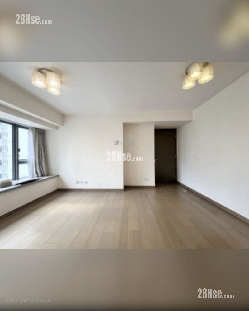 Centrepoint Rental 3 Bedrooms , 2 Bathrooms 672 ft²