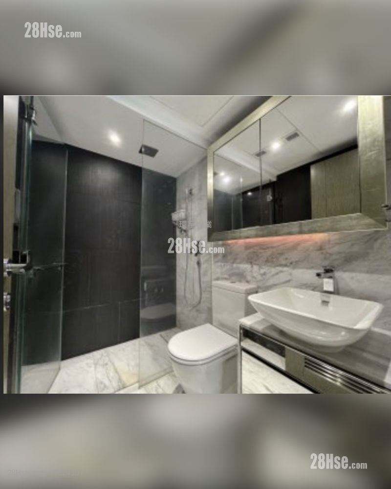 Centrepoint Rental 3 Bedrooms , 2 Bathrooms 672 ft²