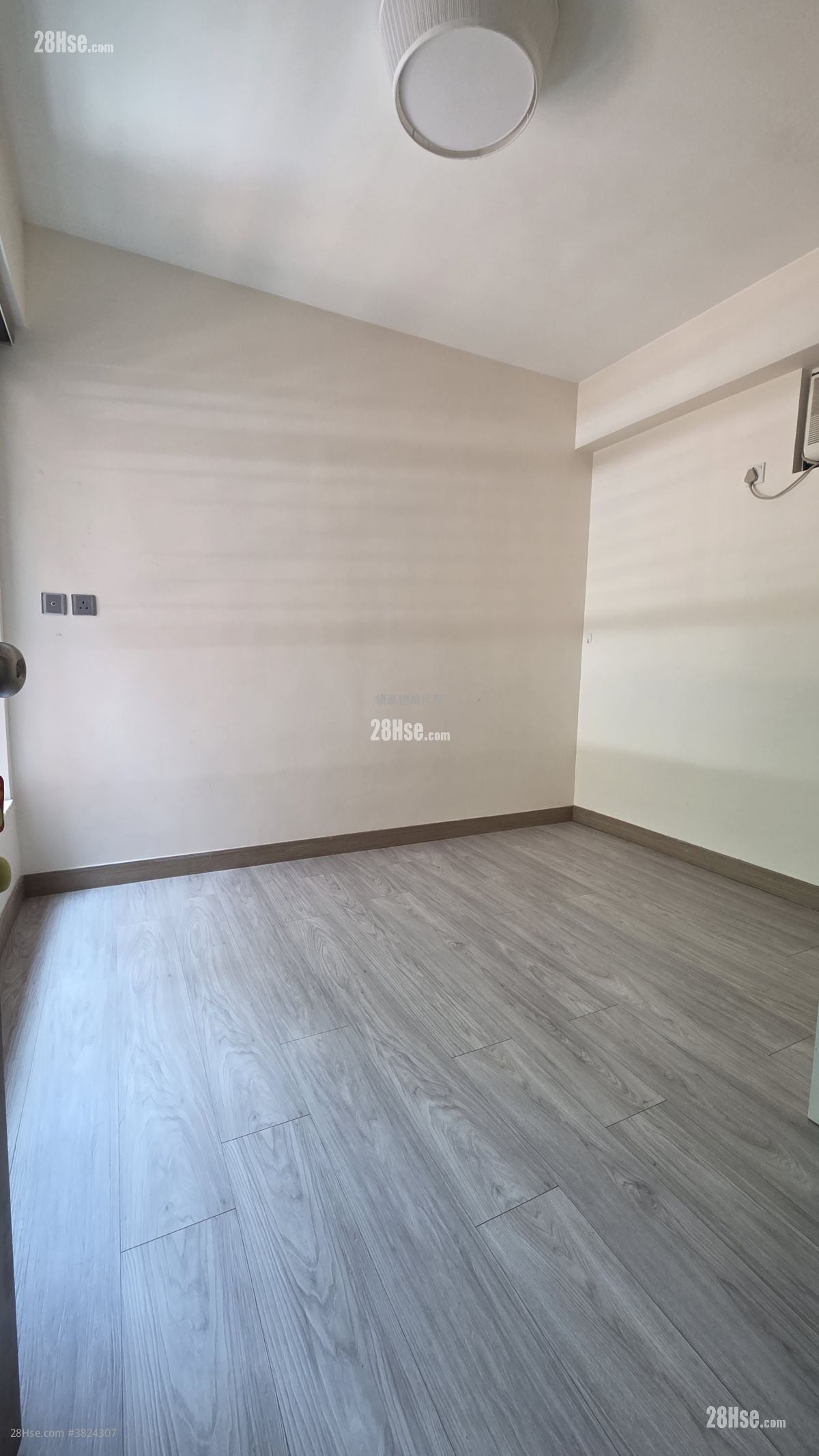 Peaksville Rental 3 Bedrooms , 2 Bathrooms 652 ft²