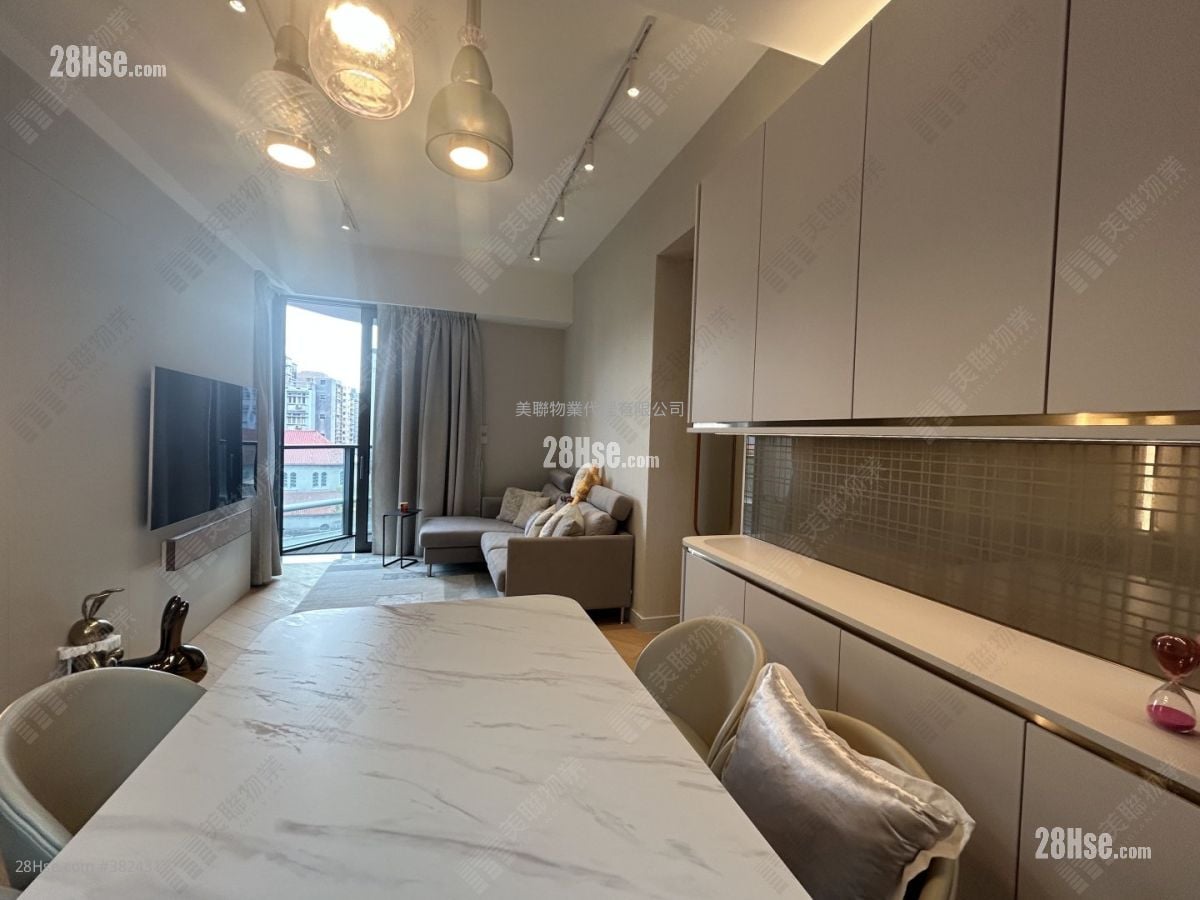 128 Waterloo 售盘 2 房 579 平方尺