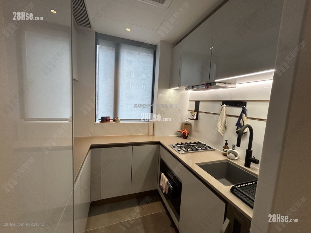 128 Waterloo 售盘 2 房 579 平方尺