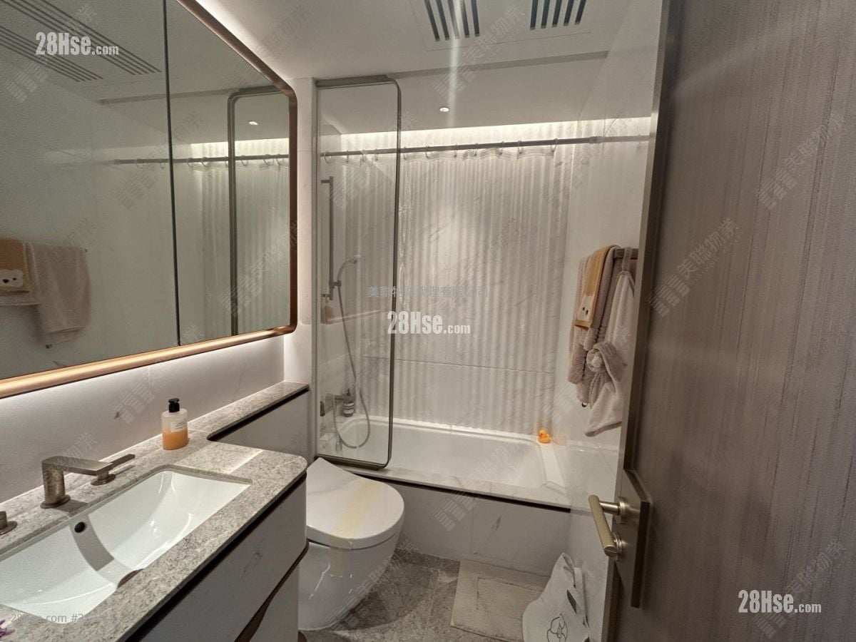 128 Waterloo 售盘 2 房 579 平方尺