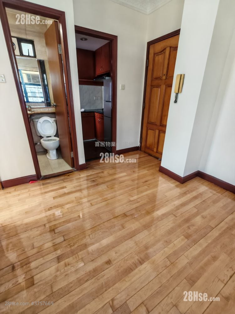 永隆大廈 租盤 2 房 , 1 浴室 280 平方呎