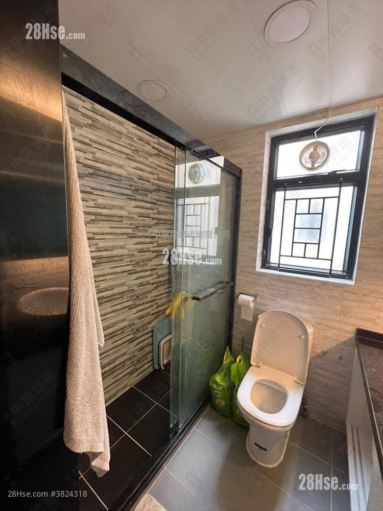 Beneville Sell 2 Bedrooms 423 ft²