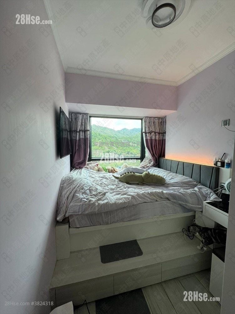 Beneville Sell 2 Bedrooms 423 ft²