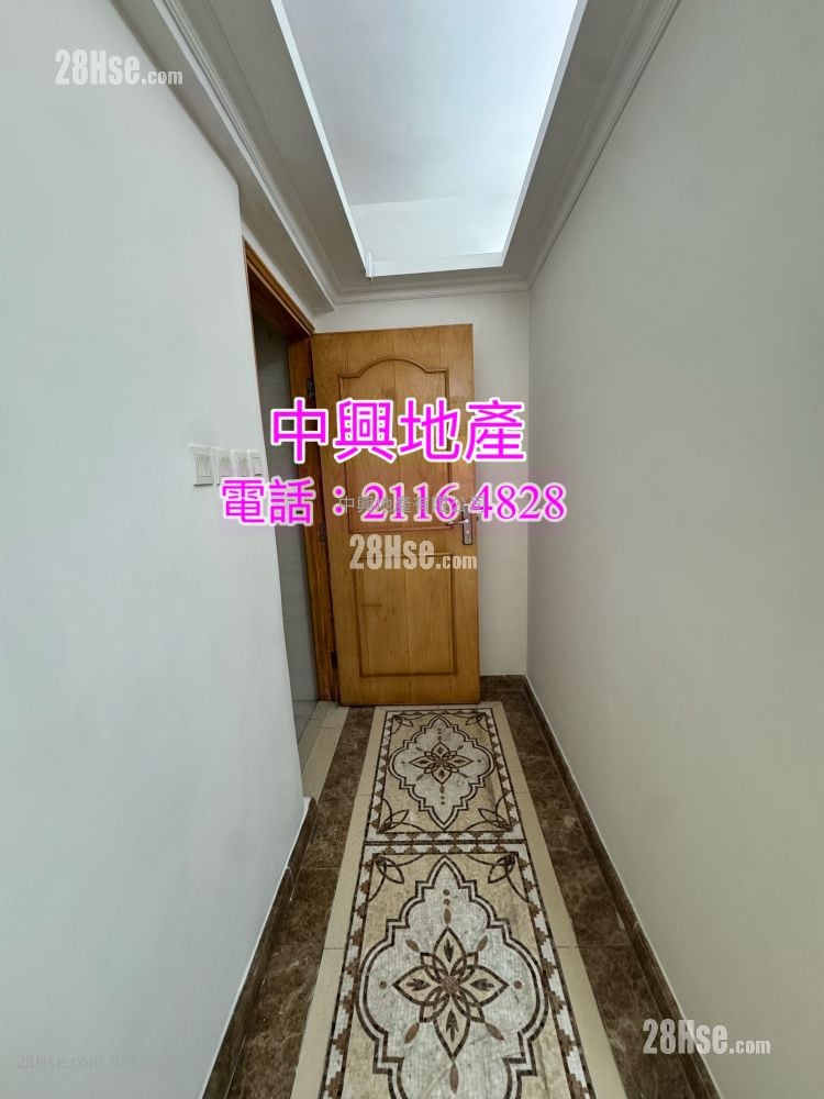 Man Wah Building Rental 4 Bedrooms , 2 Bathrooms 820 ft²