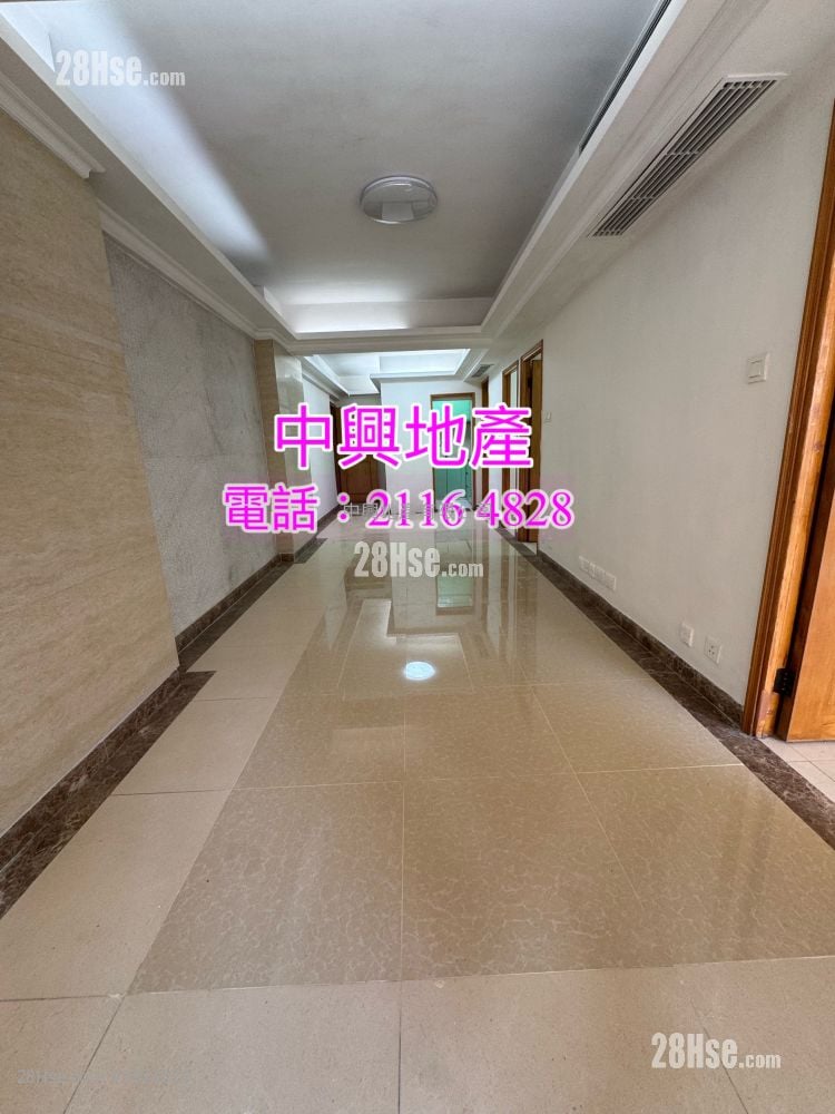 Man Wah Building Rental 4 Bedrooms , 2 Bathrooms 820 ft²