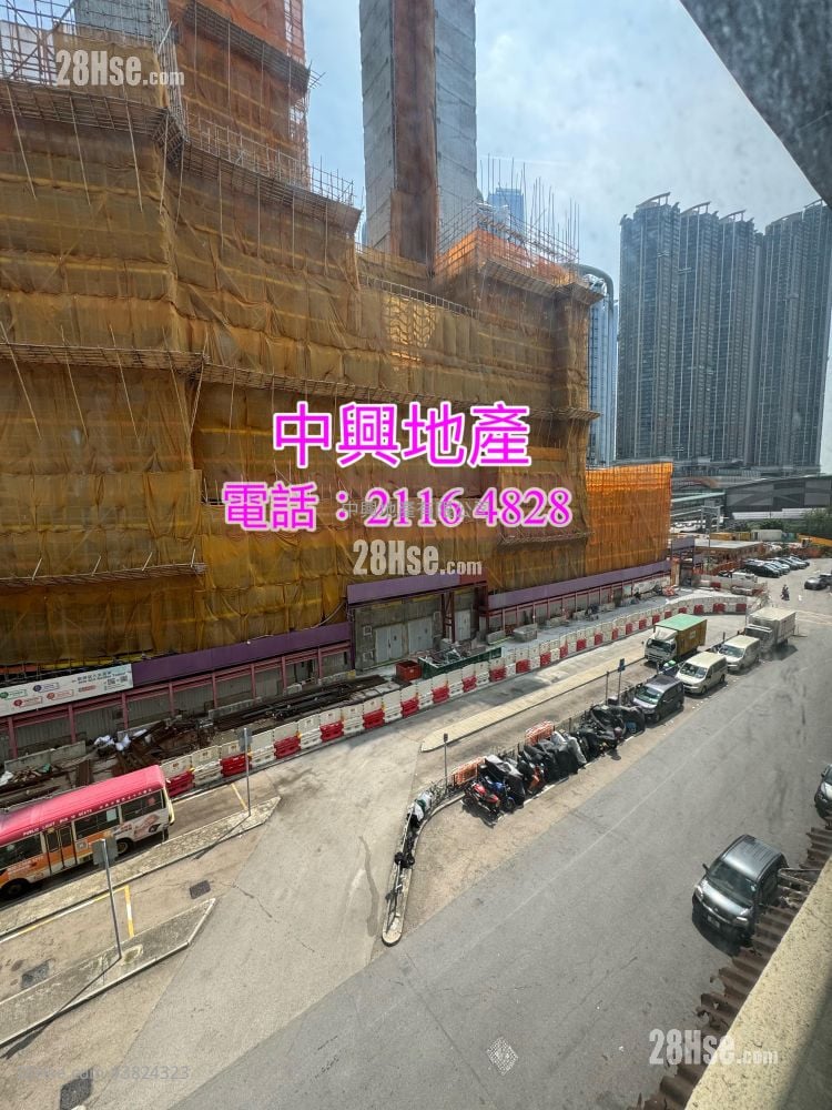 Man Wah Building Rental 4 Bedrooms , 2 Bathrooms 820 ft²