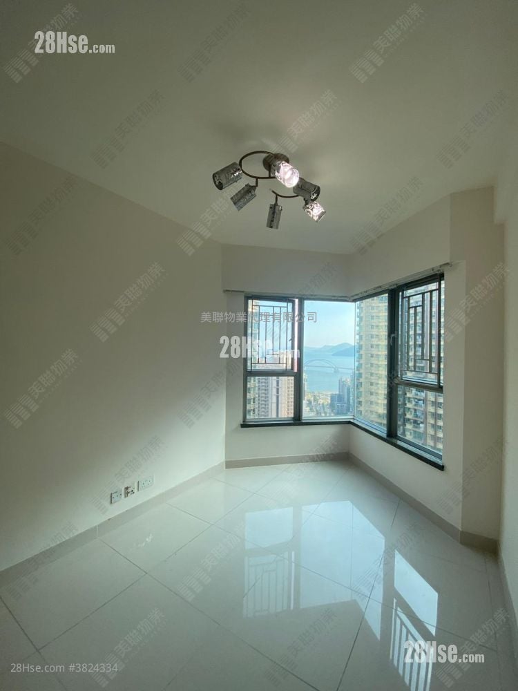 Tseung Kwan O Plaza Sell 3 Bedrooms , 1 Bathroom 538 ft²