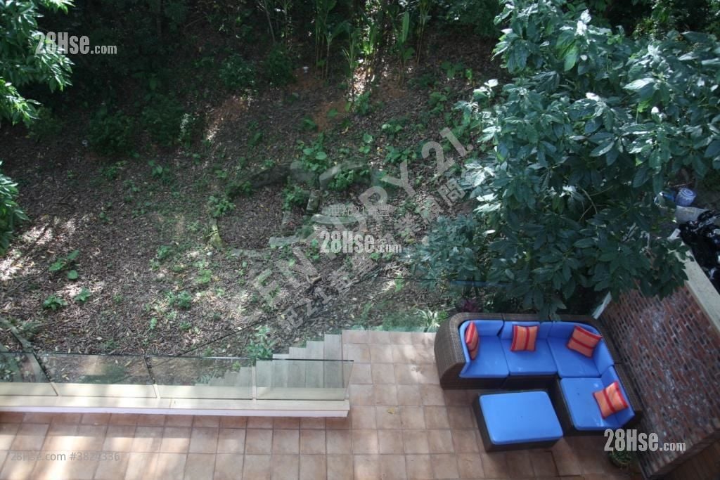 Village House Sell 5+ Bedrooms , 3 Bathrooms