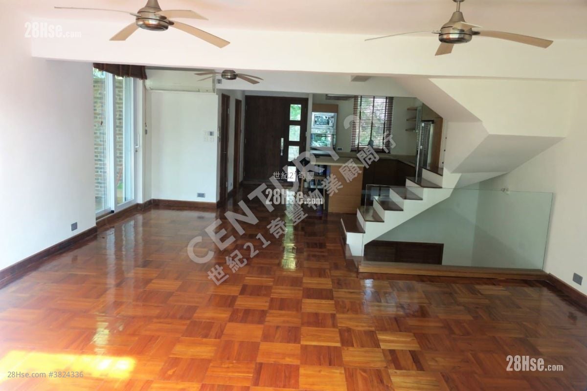 Village House Sell 5+ Bedrooms , 3 Bathrooms