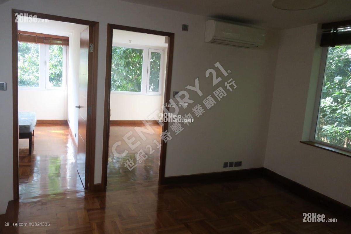 Village House Sell 5+ Bedrooms , 3 Bathrooms
