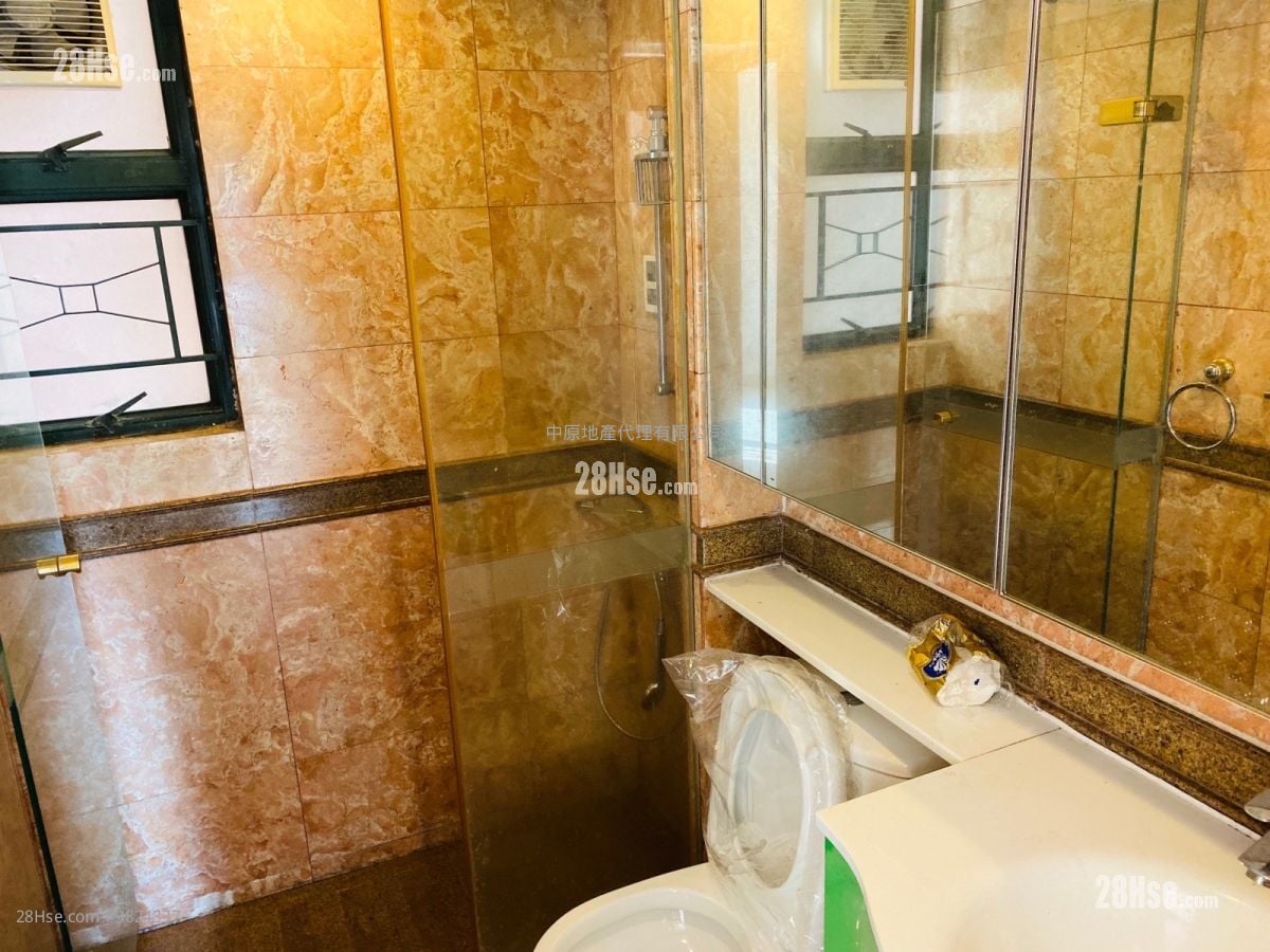 灏景湾 租盘 2 房 , 1 浴室 666 平方尺