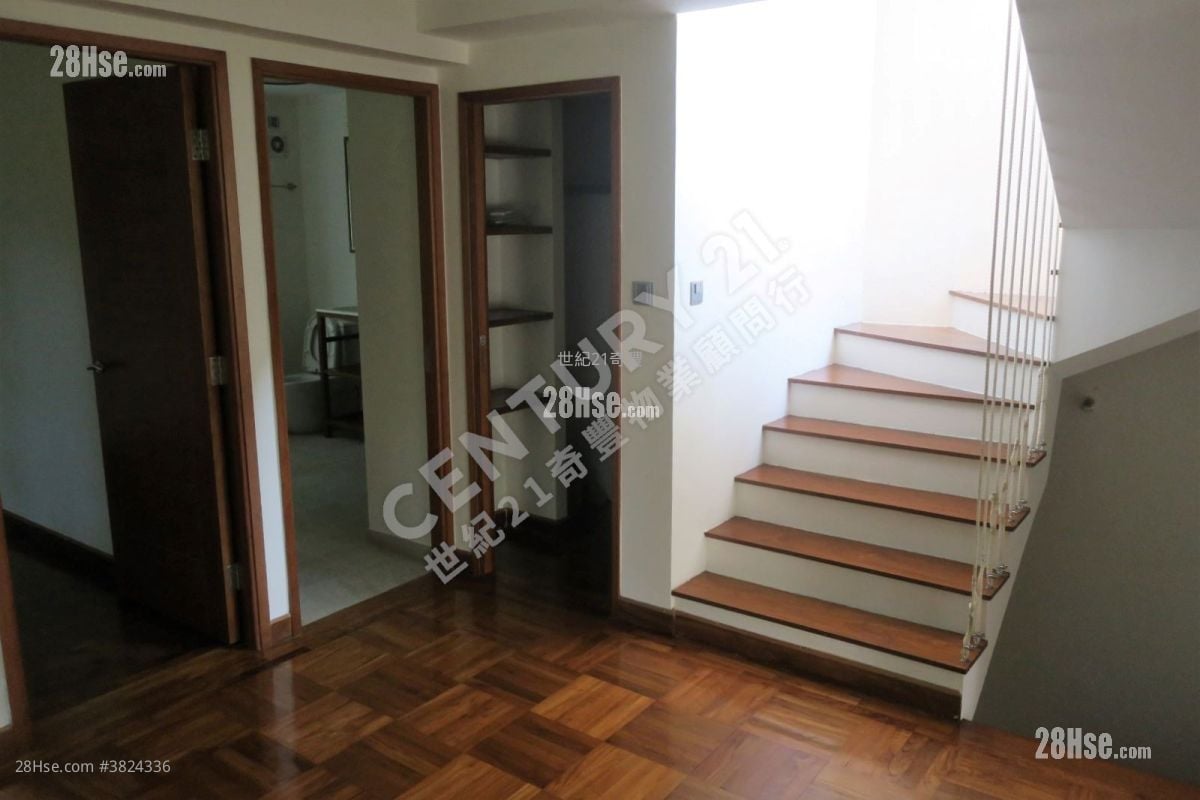 Village House Sell 5+ Bedrooms , 3 Bathrooms