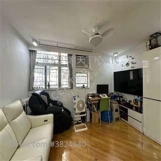 Charming Garden Sell 3 Bedrooms , 2 Bathrooms 592 ft²