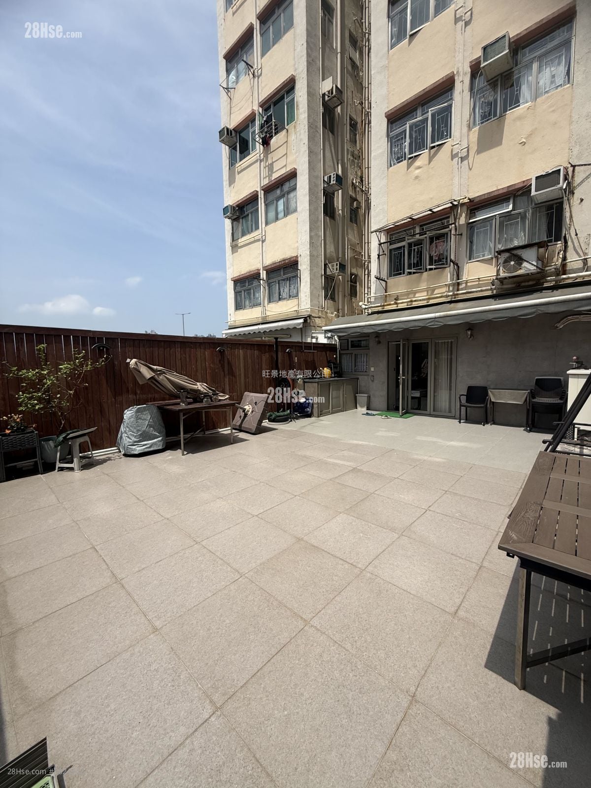 金發大廈 售盤 2 房 350 平方呎