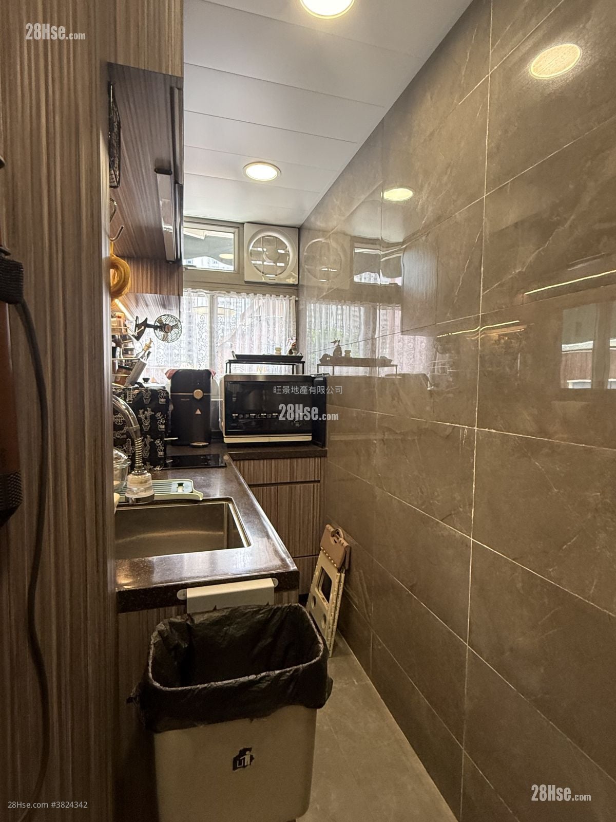 金發大廈 售盤 2 房 350 平方呎