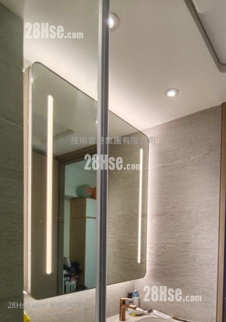 Uptown East Rental Studio , 1 Bathroom 278 ft²