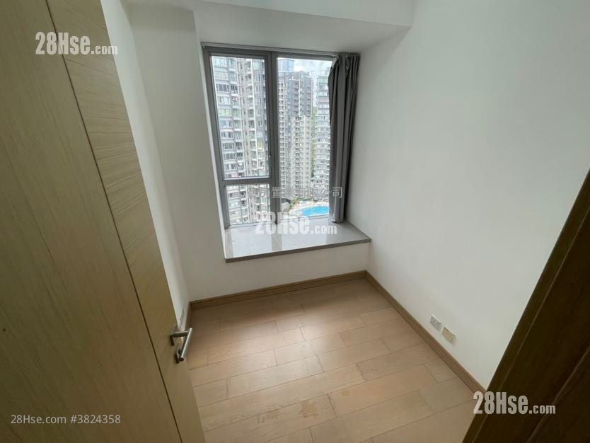 The Reach Rental 2 Bedrooms , 1 Bathroom 410 ft²