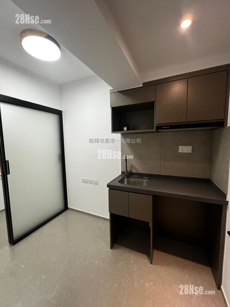 Universal Mansion Rental 1 Bedroom , 1 Bathroom 160 ft²