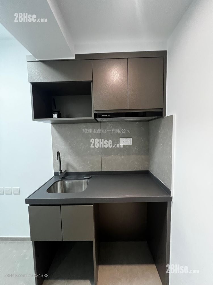 Universal Mansion Rental 1 Bedroom , 1 Bathroom 160 ft²