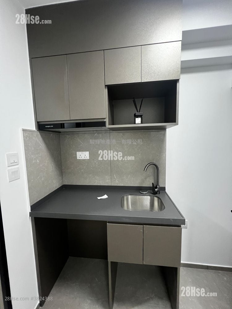 Universal Mansion Rental 1 Bedroom , 1 Bathroom 160 ft²