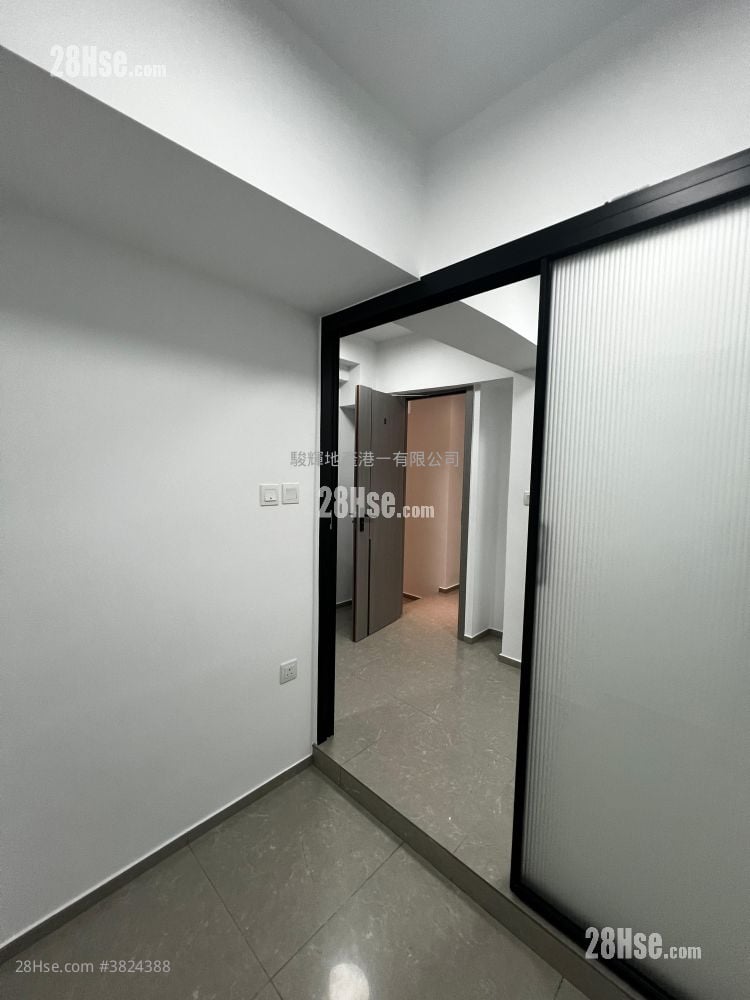 Universal Mansion Rental 1 Bedroom , 1 Bathroom 160 ft²