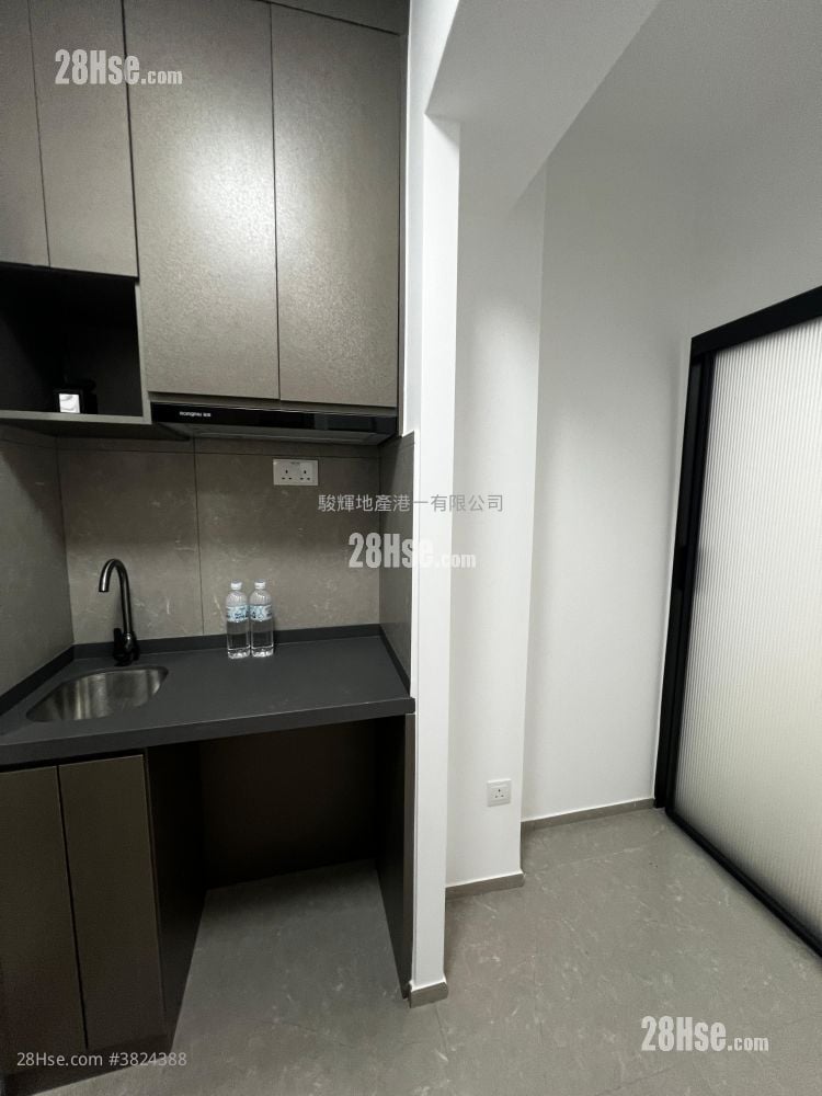 Universal Mansion Rental 1 Bedroom , 1 Bathroom 160 ft²