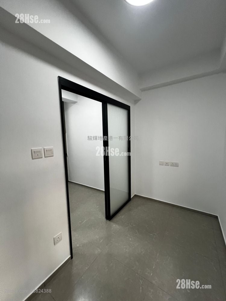 Universal Mansion Rental 1 Bedroom , 1 Bathroom 160 ft²