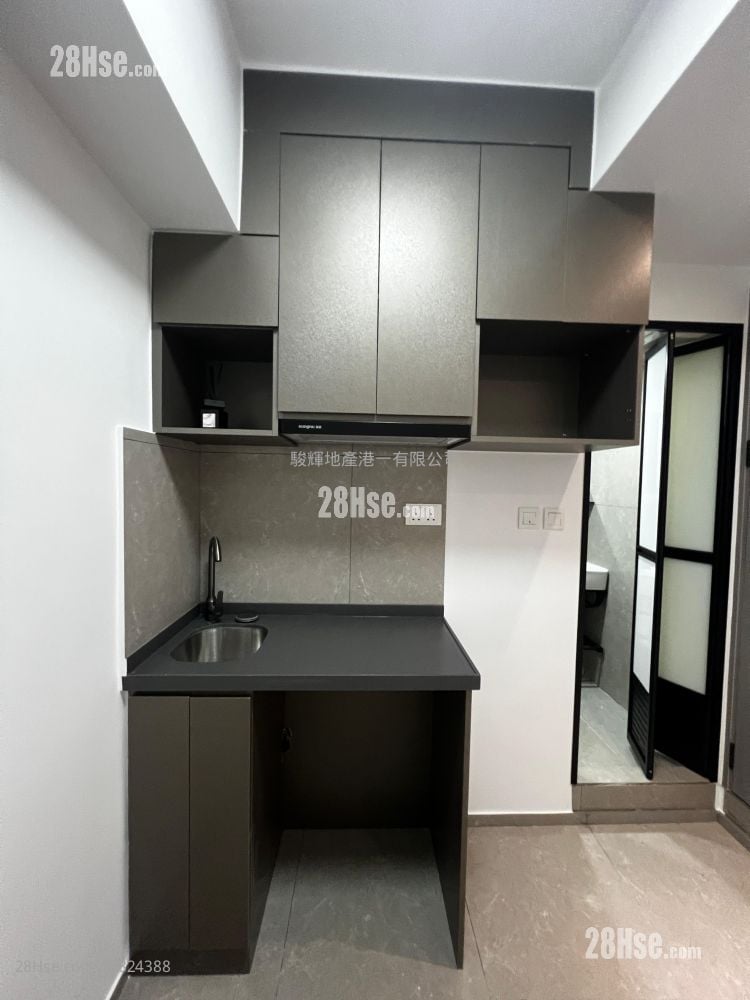 Universal Mansion Rental 1 Bedroom , 1 Bathroom 160 ft²