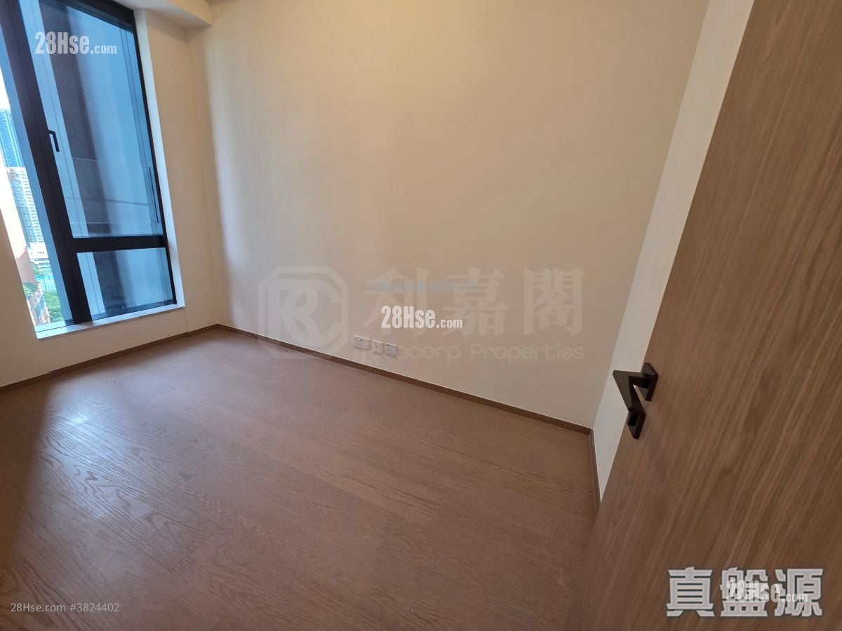 朗賢峯 售盤 3 房 757 平方呎