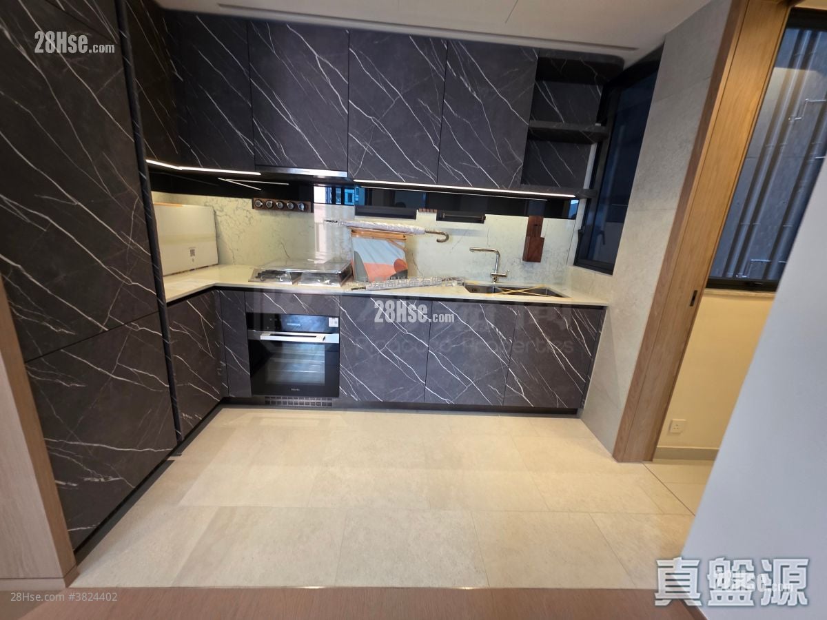 朗賢峯 售盤 3 房 757 平方呎