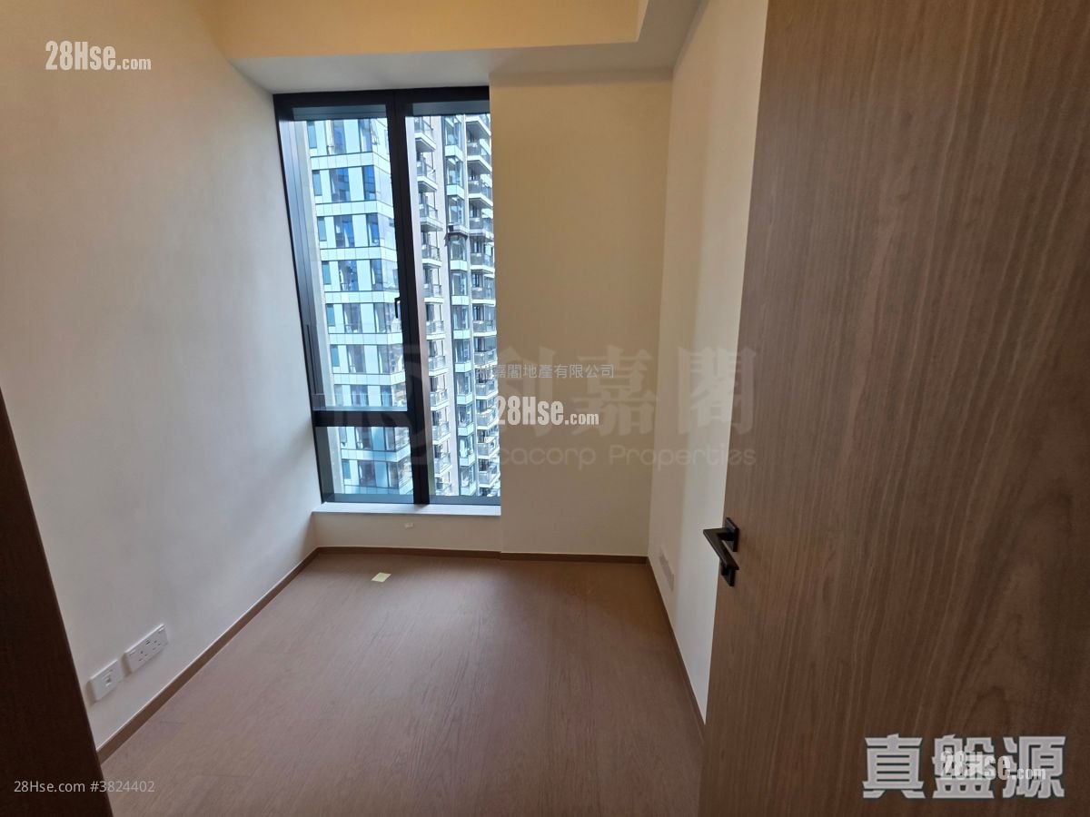 朗賢峯 售盤 3 房 757 平方呎