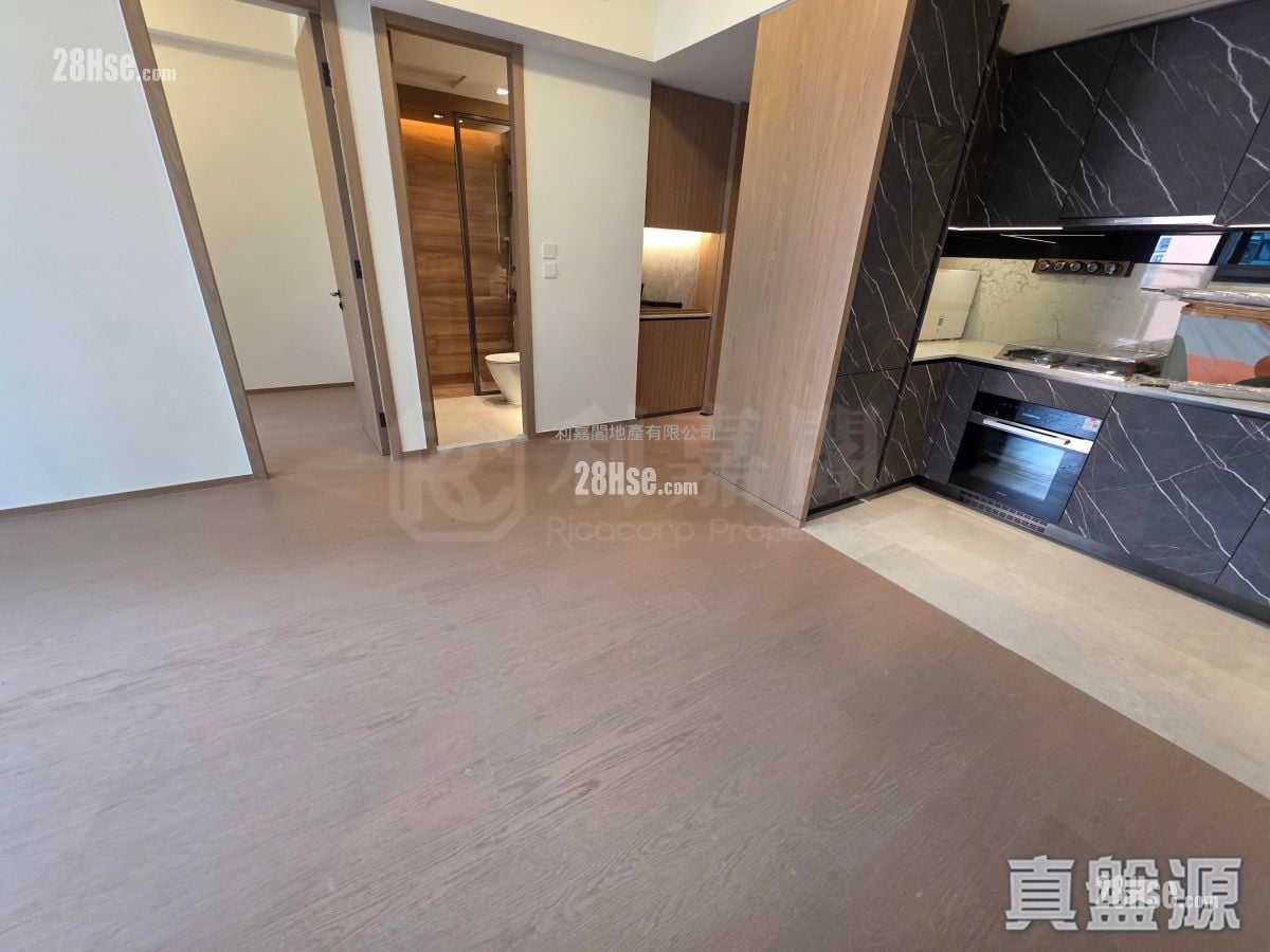 朗賢峯 售盤 3 房 757 平方呎