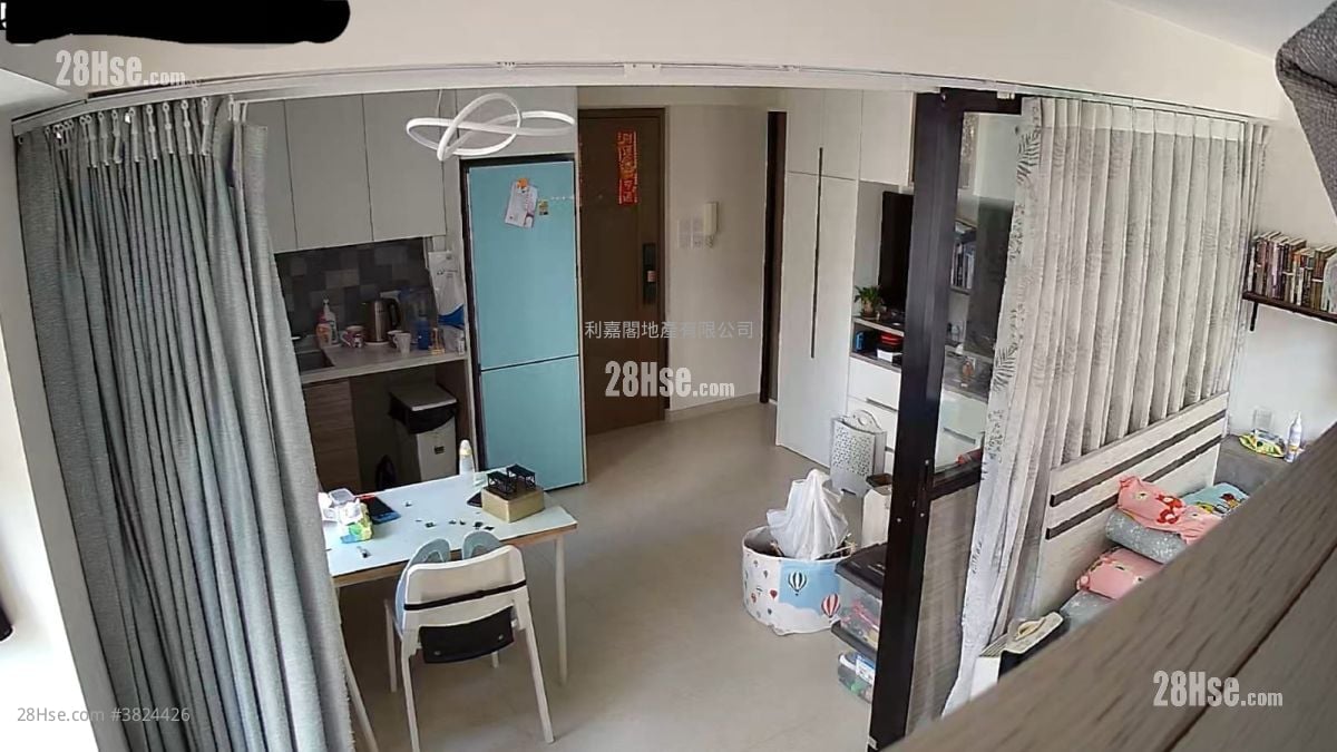 Smithfield Terrace Sell 1 Bedroom , 1 Bathroom 314 ft²