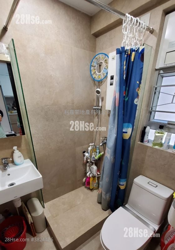 Smithfield Terrace Sell 1 Bedroom , 1 Bathroom 314 ft²