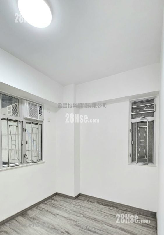 金碧大廈 租盤 3 房 , 1 浴室 446 平方呎