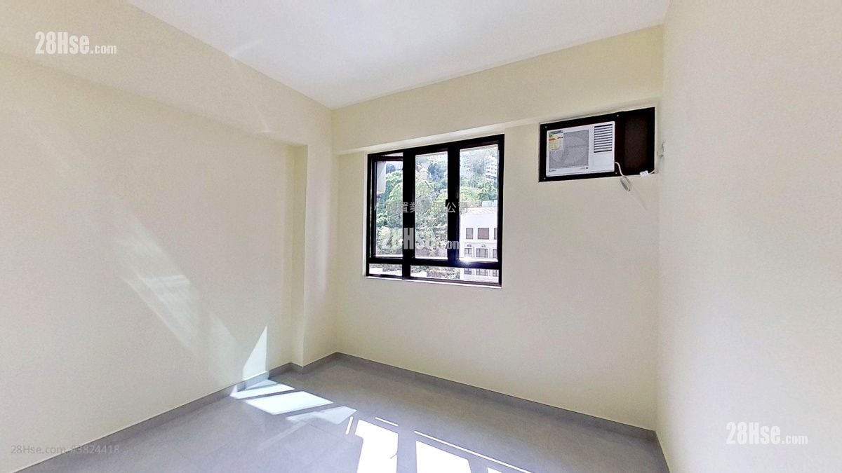 bedroom 2: Paramount Mansion Rental 2 Bedrooms , 1 Bathroom 502 ft²