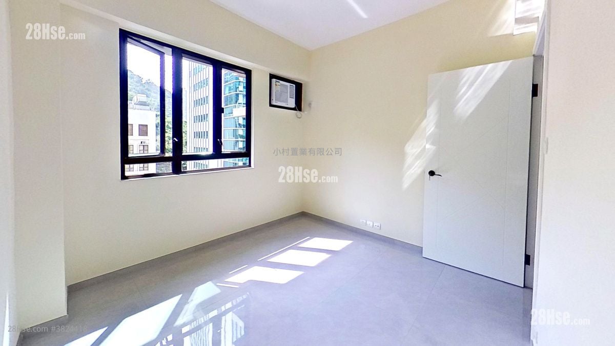 bedroom 2: Paramount Mansion Rental 2 Bedrooms , 1 Bathroom 502 ft²