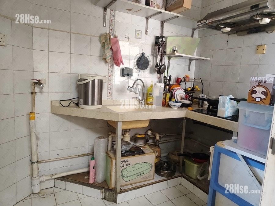 Kingswood Villas Sell 3 Bedrooms 548 ft²