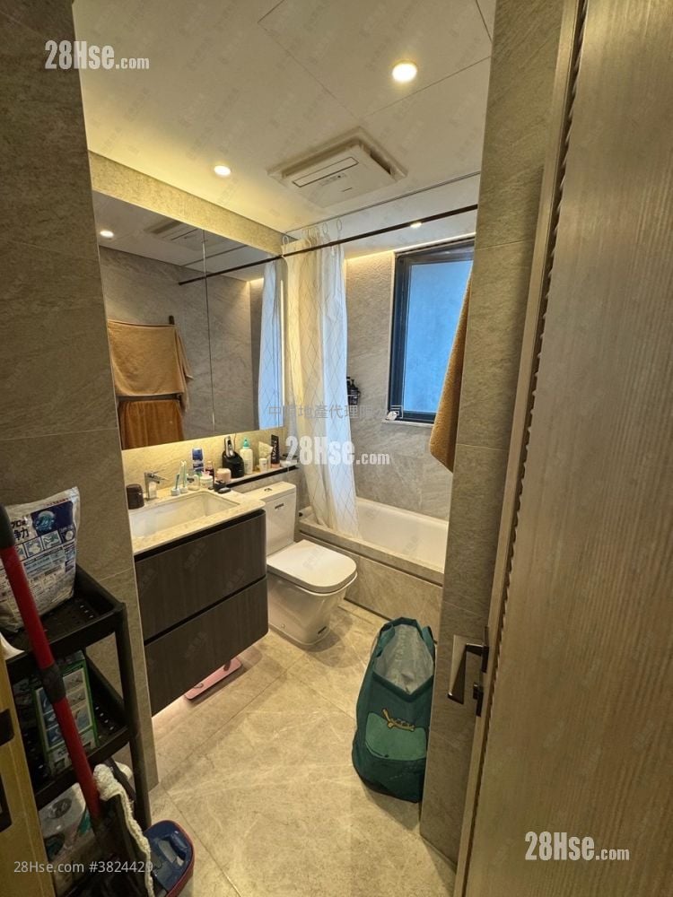 The Arles Sell 2 Bedrooms 475 ft²