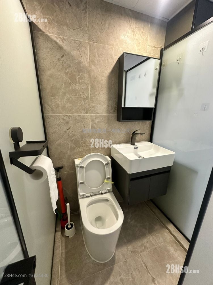 Golden Jubilee House Rental Studio , 1 Bathroom 160 ft²