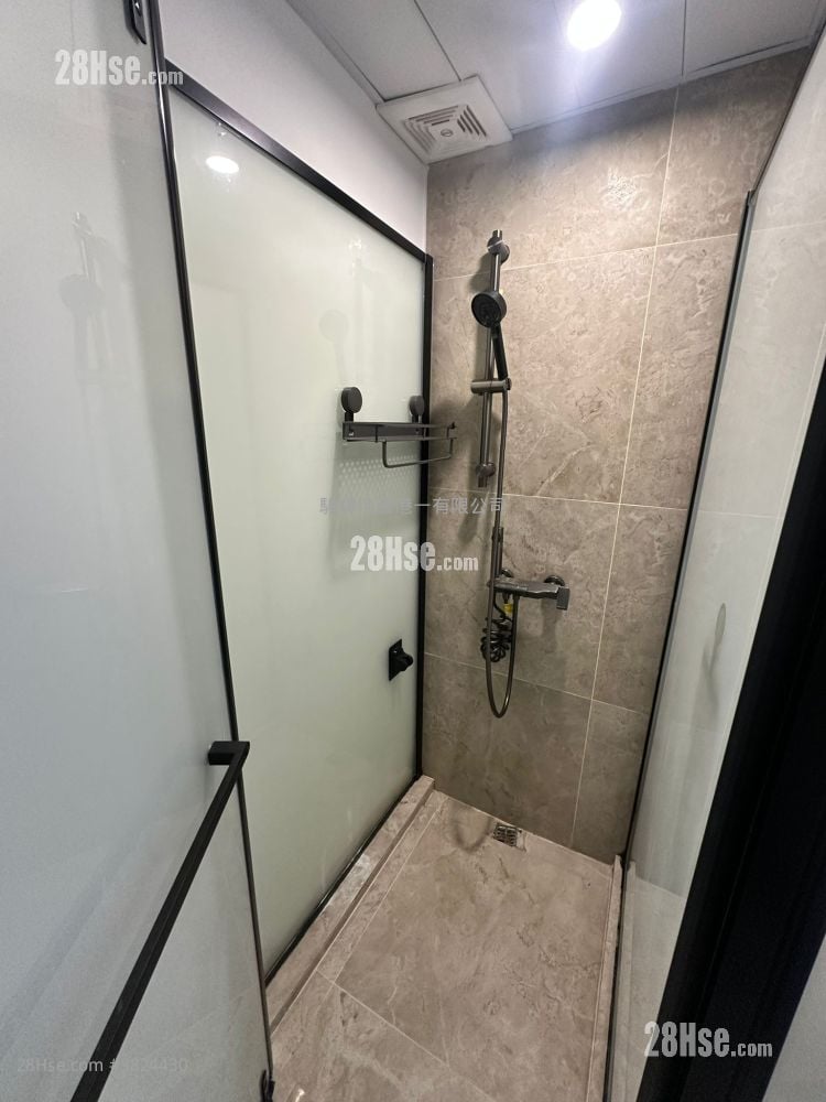 Golden Jubilee House Rental Studio , 1 Bathroom 160 ft²