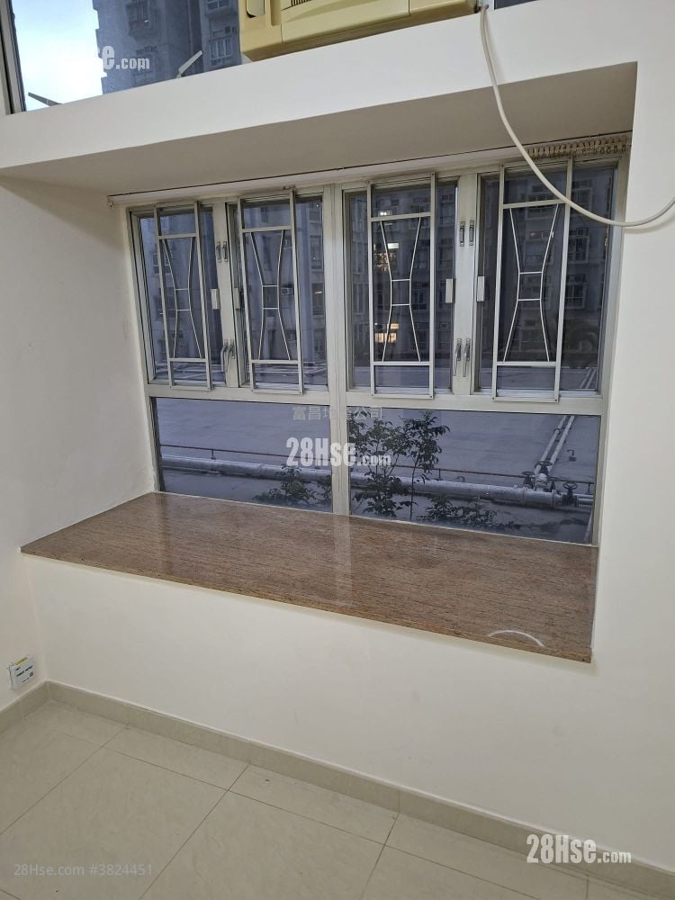 Felicity Garden Sell 3 Bedrooms , 2 Bathrooms 652 ft²