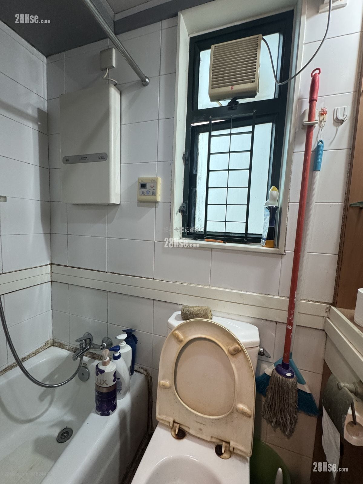 牵晴间 租盘 2 房 , 1 浴室 384 平方尺