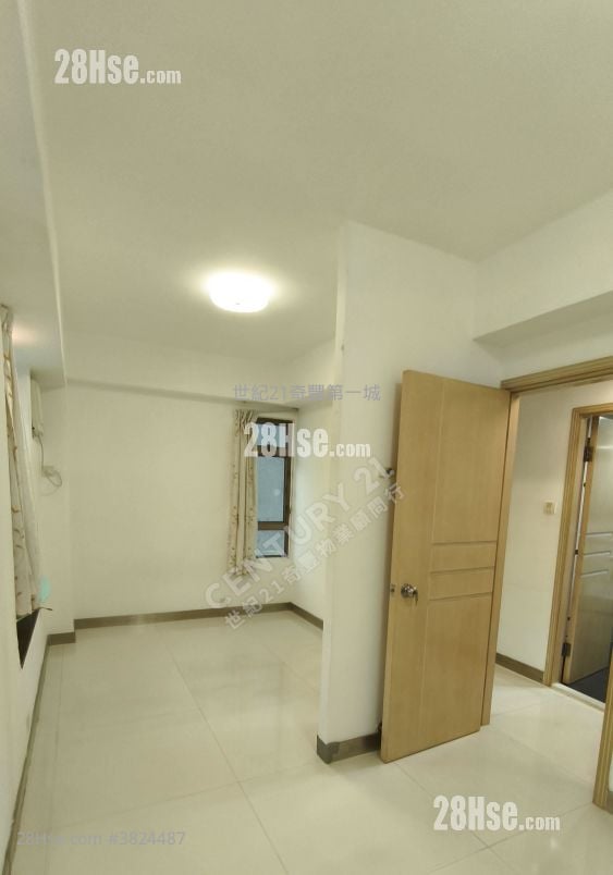 Shatin Plaza Sell 3 Bedrooms , 1 Bathroom 612 ft²
