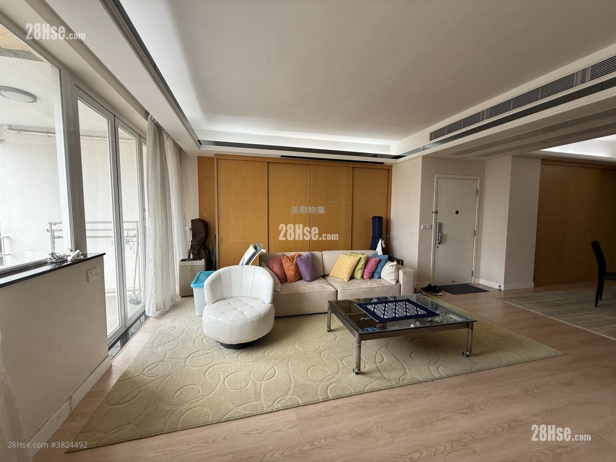 蟠龙阁 售盘 3 房 1,631 平方尺