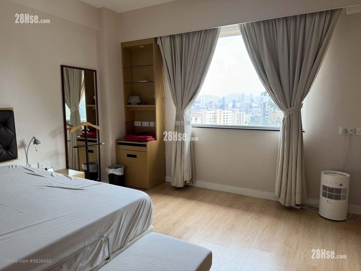 蟠龙阁 售盘 3 房 1,631 平方尺