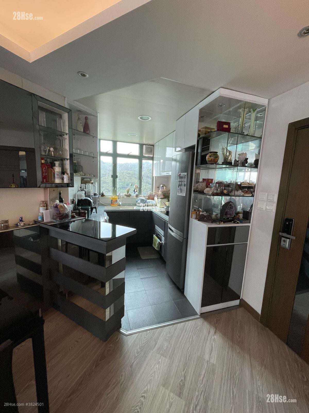 浪翠園 售盤 3 房 , 2 浴室 747 平方呎