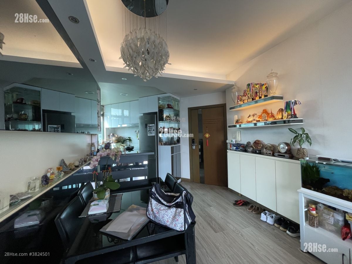 浪翠園 售盤 3 房 , 2 浴室 747 平方呎